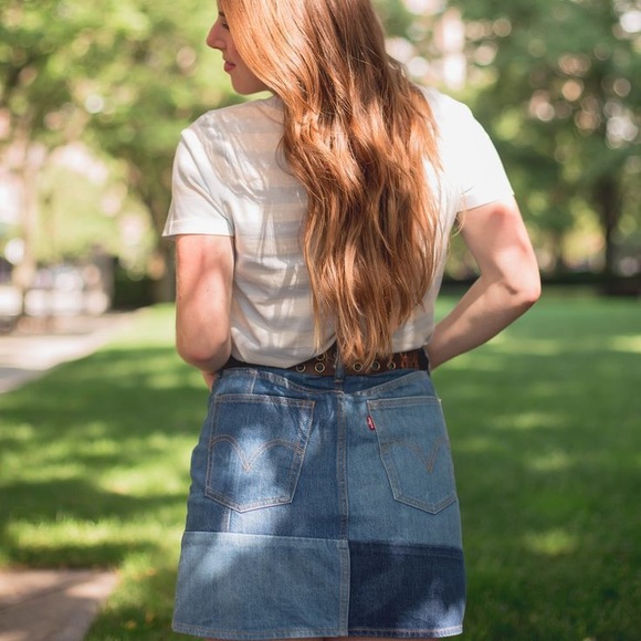 Levi’s x Anthropologie patchwork denim skirt size 25. - Picture 3 of 12